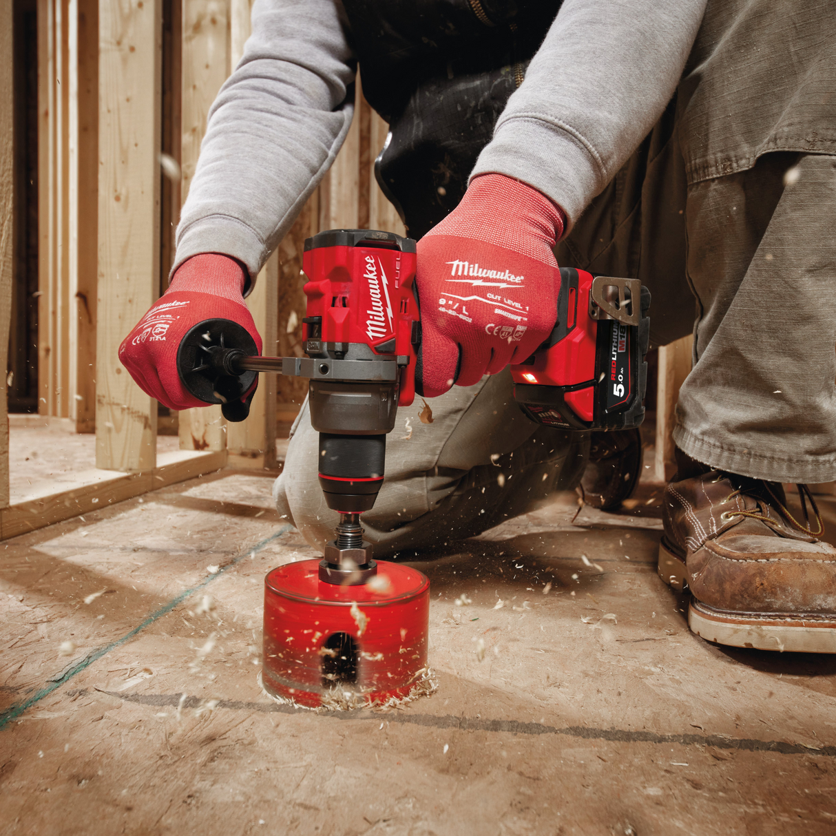 Masina de insurubat / gaurit Milwaukee M18™ FDD3 + 2 acumulatori M18™ + incarcator M12/M18 + cutie din plastic