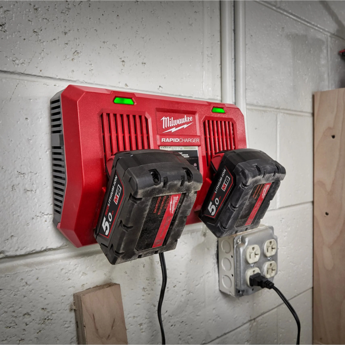 Milwaukee M18™ RapidCharger 2-Port Quick Charger